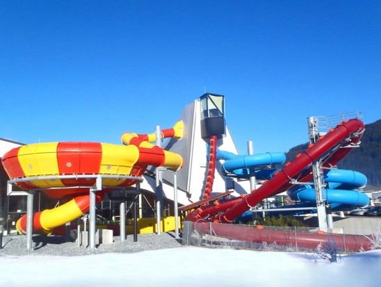 Erlebnistherme Amadé im Nachbarort Altenmarkt © Therme Amadé